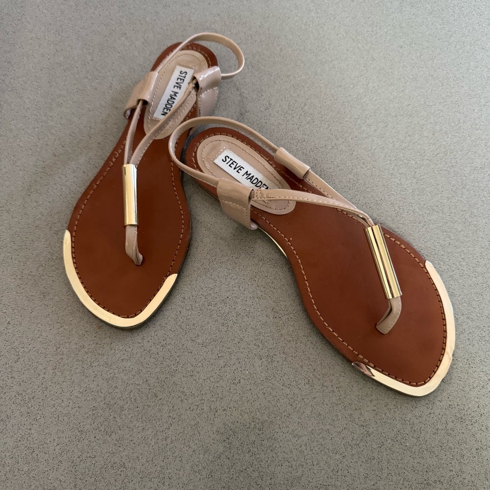 Steve Madden Tan and Gold Sandals